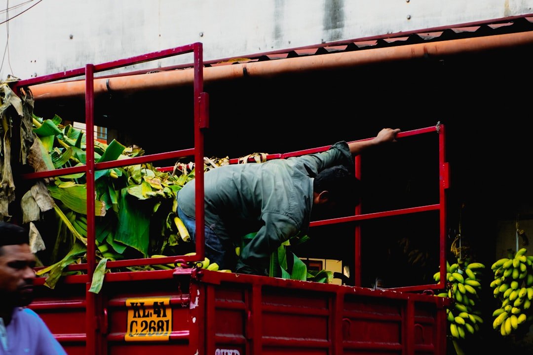 Photo Loading & Unloading Safety Practices